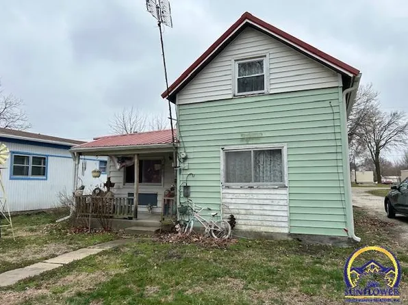 117 E Lincoln Ave, Burlingame, KS 66413