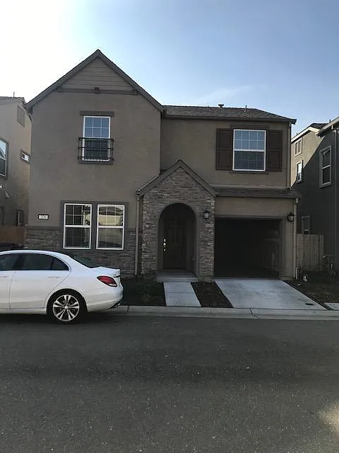 320 Maidenbrook Ln photo 1