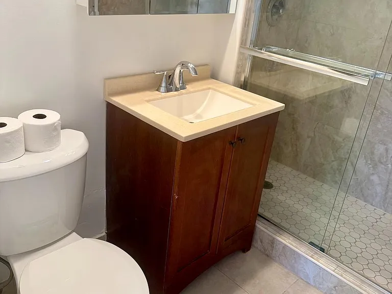 2401 H St NW #704 — Photo 5