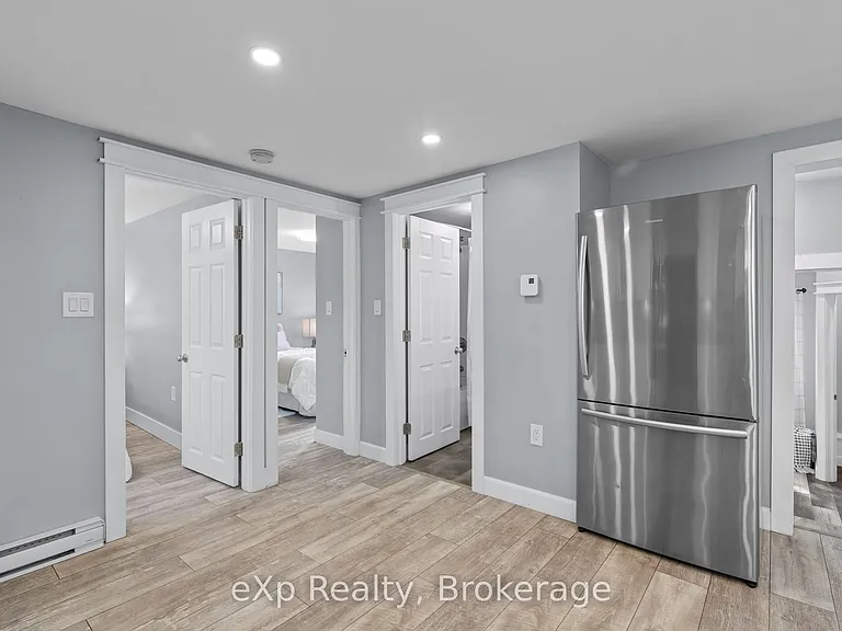 236 Sydenham St — Photo 15
