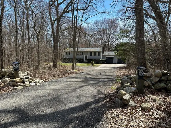 1695 Harkney Hill Rd, Coventry, RI 02816