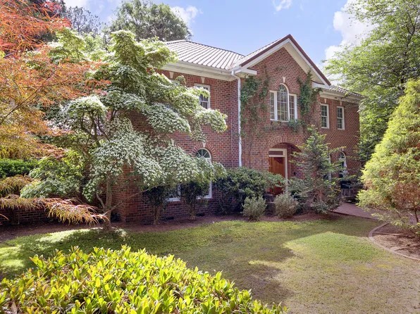 107 Silo Dr, Chapel Hill, NC 27514