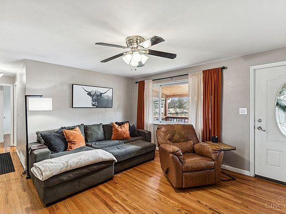 5th image of 10495 Wintergreen Ct