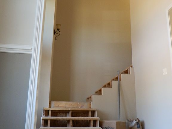 4th image of 1362 Tannahill Way