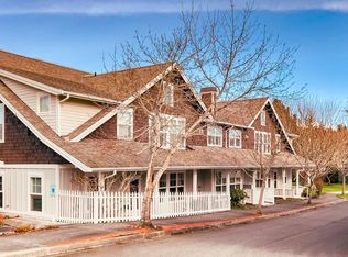 350 Castellano Way APT 203, Port Townsend, WA 98368