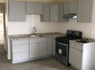 233 4th St, Newark, NJ 07107