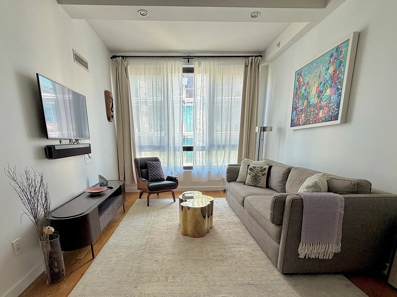 100 Gold Street — Photo 1