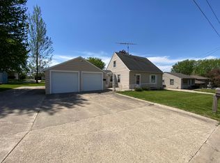 2021 Tower Rd, Albert Lea, MN 56007