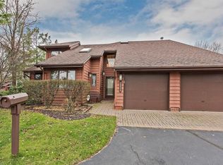 25830 Fairmount Blvd, Beachwood, OH