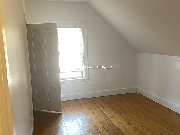 5th image of 32 Healey St #3