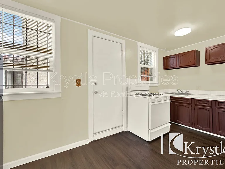 505 Hichborn St #B — Photo 11