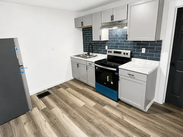 2801 W Uintah St — Photo 2