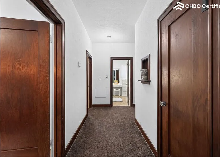 24 N Buena Vista St — Photo 26