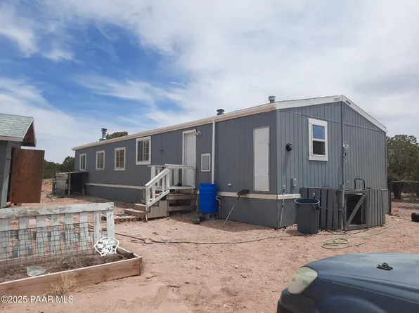 61333 N Rough Rock Rd, Seligman, AZ 86337