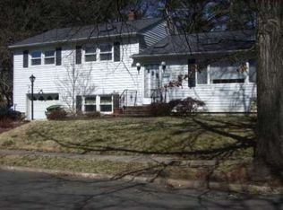 21 Olden Rd, Edison, NJ 08817