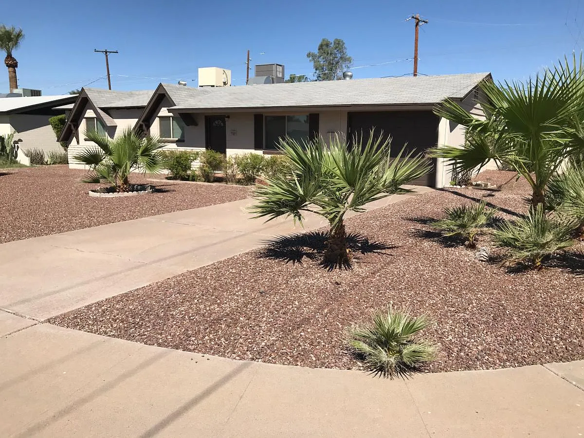 1976 E El Parque Drive — Photo 1