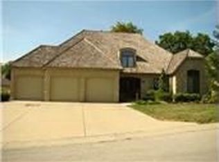 8130 Clearwater Point, Parkville, MO 64152