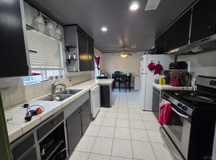 275 Ida Way, Hanford, CA 93230