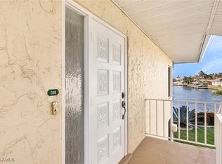 1927 SE 40th Ter APT 208, Cape Coral, FL 33904