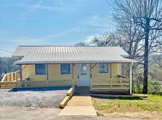 132 Henry Ave, Knoxville, TN 37920