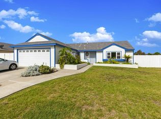 736 Hollowglen Rd, Oceanside, CA 92057
