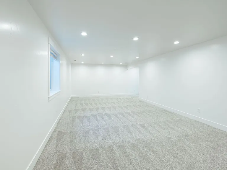 3717 Razor Cir — Photo 20