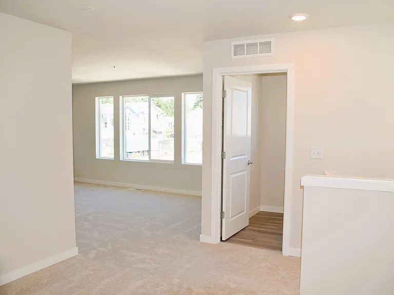 5381 Century Pl NE — Photo 25