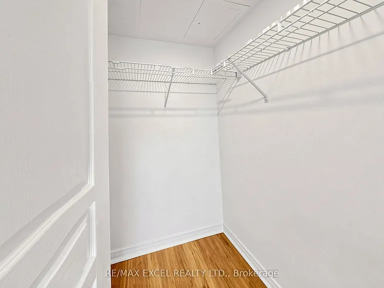 350 Red Maple Rd #508 — Photo 21