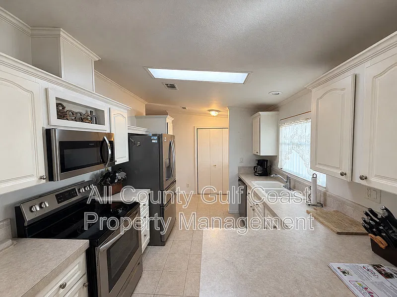 2 bed, 2.0 bath, 1100 sqft, $1,595 — Photo 4