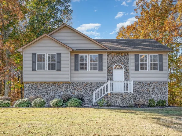 1405 Willow Ridge Rd, Lincolnton, NC 28092