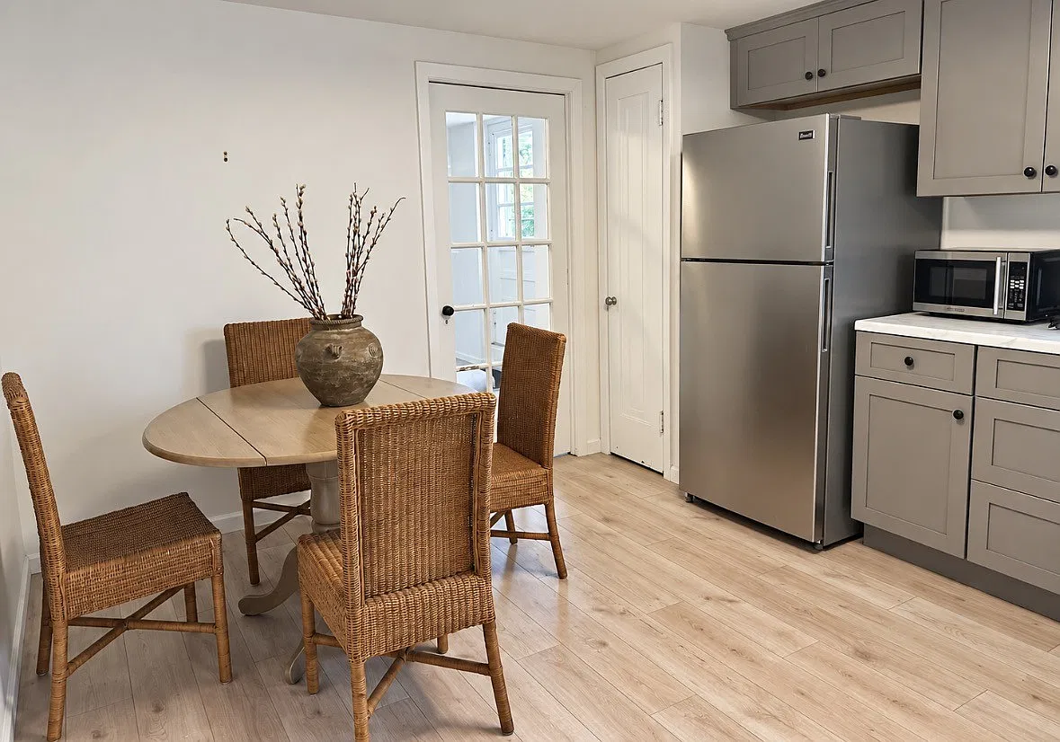 1 bed, 1200 sqft, $1,900 — Photo 3