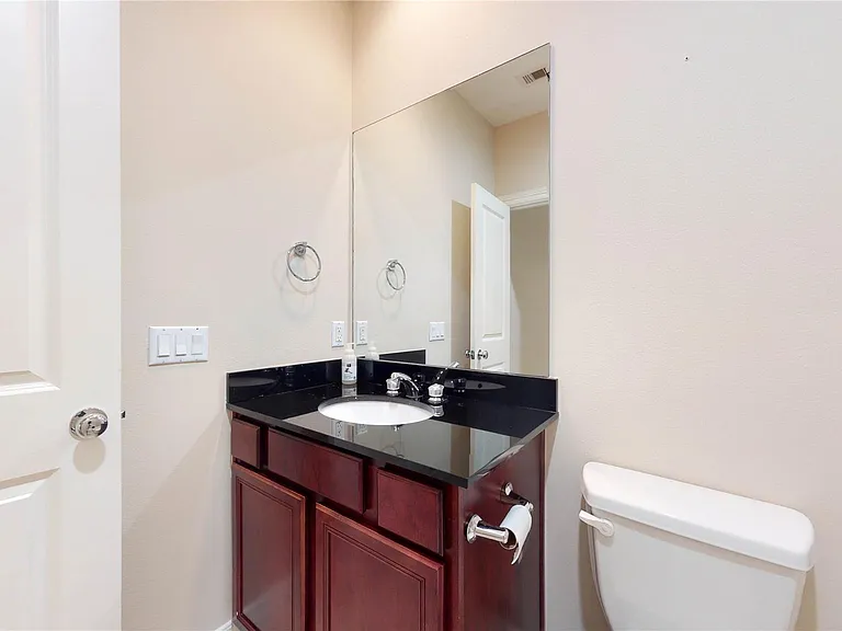 3826 Center St — Photo 8