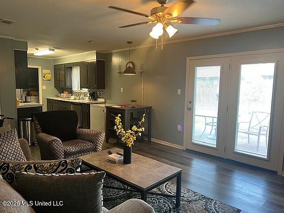 5th image of 100 Brookfield Dr