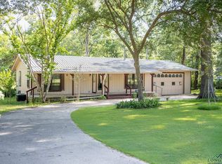 523 Big Lake Rd, Karnack, TX 75661