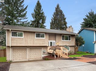 18395 SW Almonte Ct, Beaverton, OR 97007