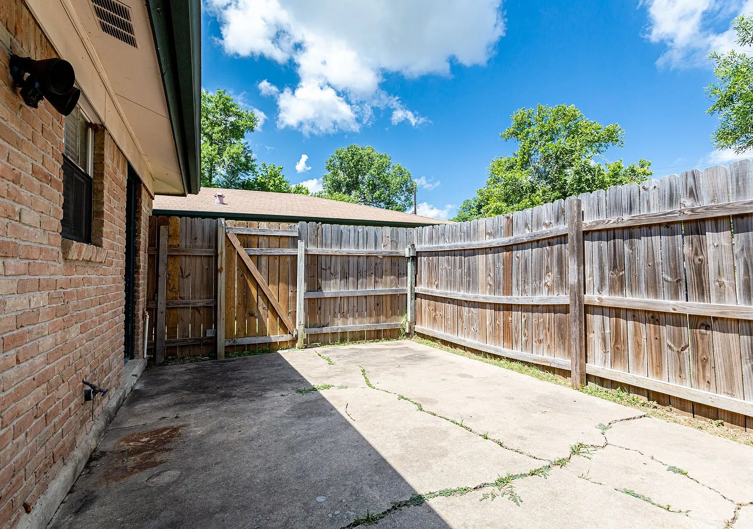 Beautiful 3-Bedroom Duplex Minutes from Mueller, Downtown Austin & Major Employers! — Photo 3