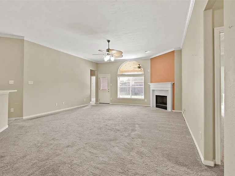 10311 Sawyers Crossing Ln — Photo 4