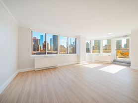 140 Riverside Blvd
