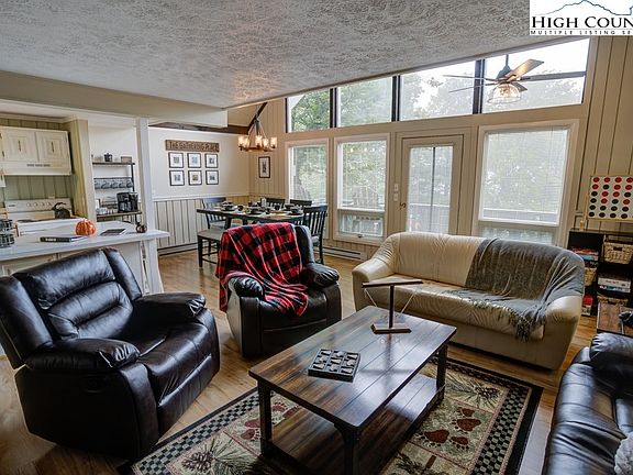 5th image of 105 N Pinnacle Ridge Road #5