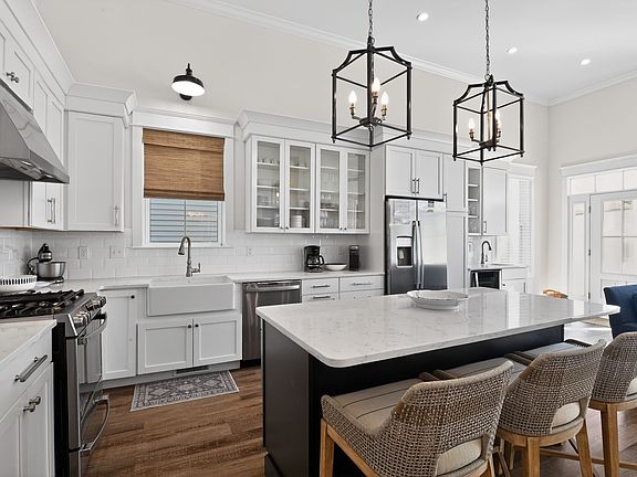 4th image of 4218 Asbury Ave