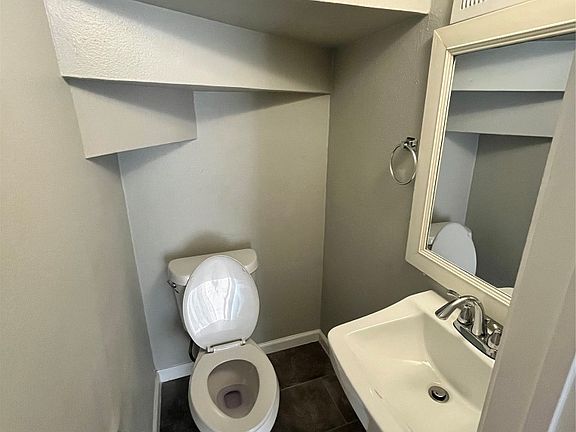 3rd image of 4906 W Gate Blvd APT 104