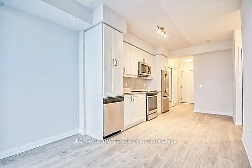 7895 Jane St #310 — Photo 8