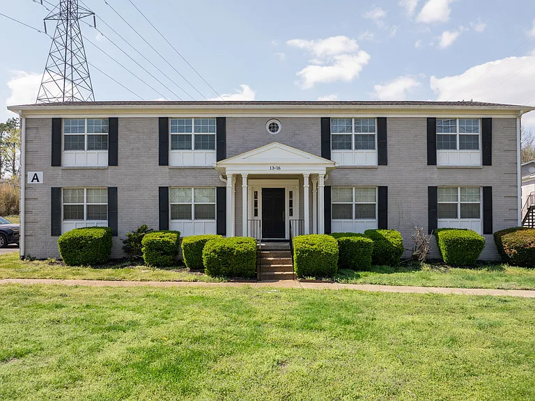 The Flats of Donelson — Photo 31