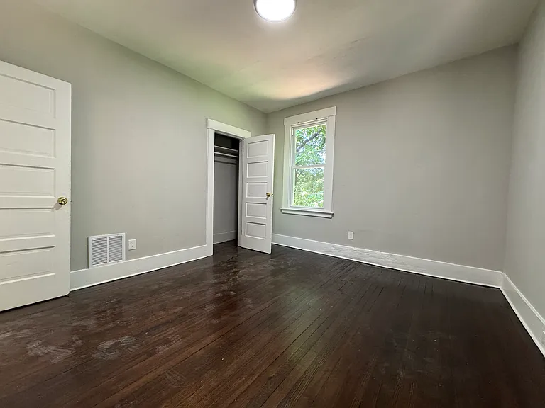 346 Goffe St #R2 — Photo 13
