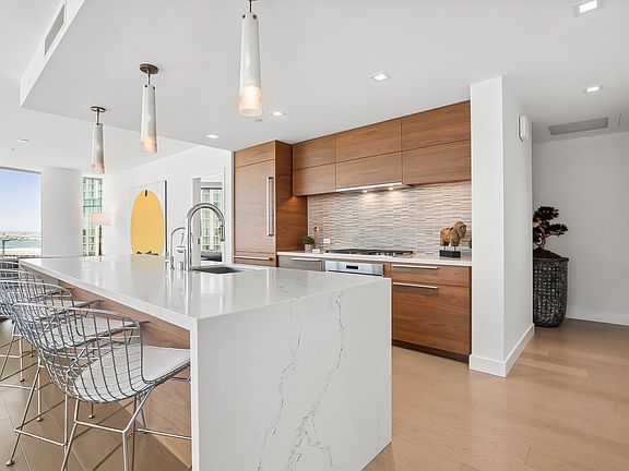 5th image of 888 W E St Unit 902