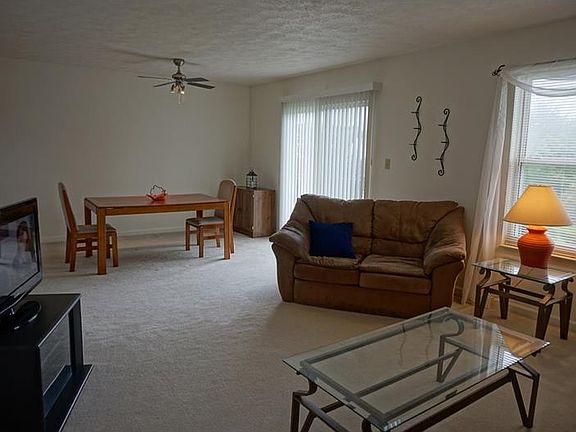 5th image of 120 Bruton Dr