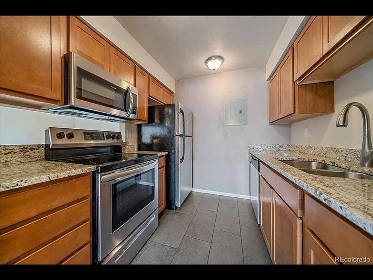 14216 E 1st Dr #B9 — Photo 9