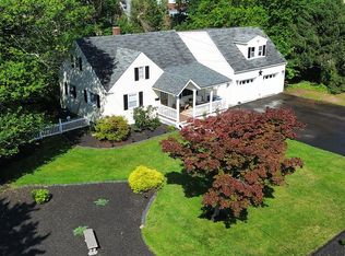 21 Fitzrandolph St, Green Brook, NJ 08812