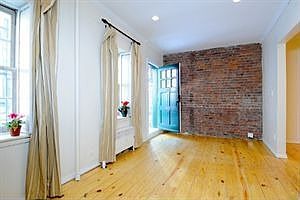 2nd image of 258 W 95th St