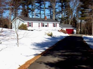 15 Jesse Rd, Topsham, ME 04086